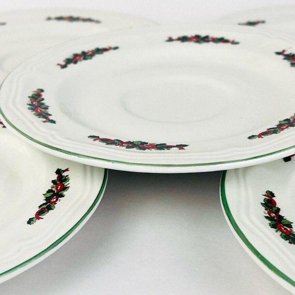 Vintage Unbranded Set of 5 Dessert Plates Christmas Holly 6.5" Ceramic Holiday - Picture 5 of 5